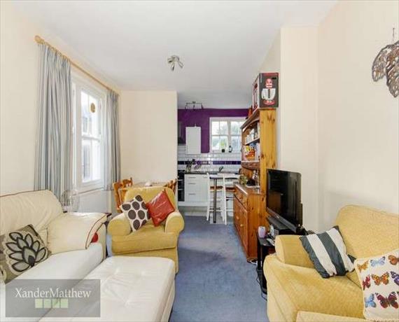 2 bedroom Flat for s...